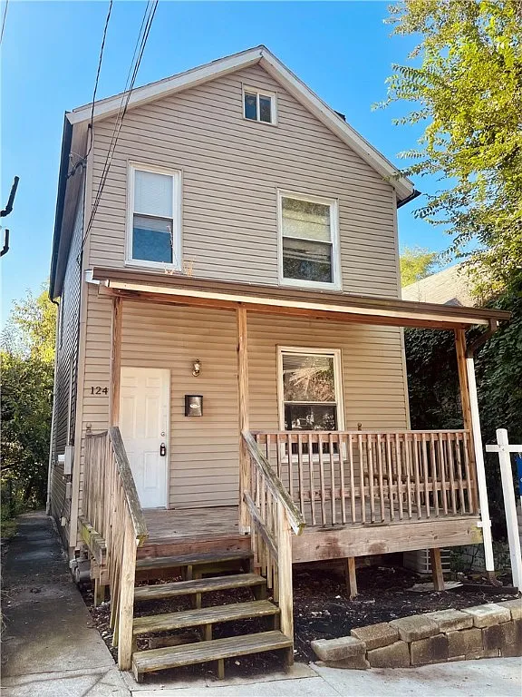124 Beatty St photo 1