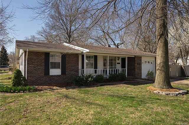 1st image of 405 Westminster Dr