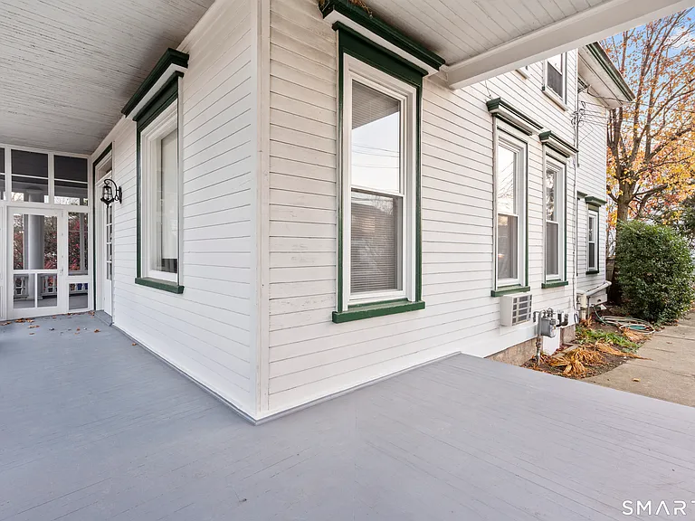 43 Elmwood Ave — Photo 23