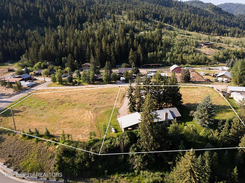 1st image of 1805 E River Dr
