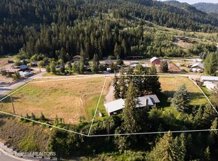 1805 E River Dr, Jackson, WY 83001