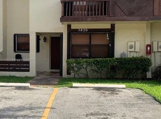 3820 SW 52nd Ave, Pembroke Park, FL 33023