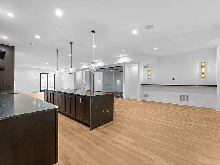 608 Walker Rd — Photo 42