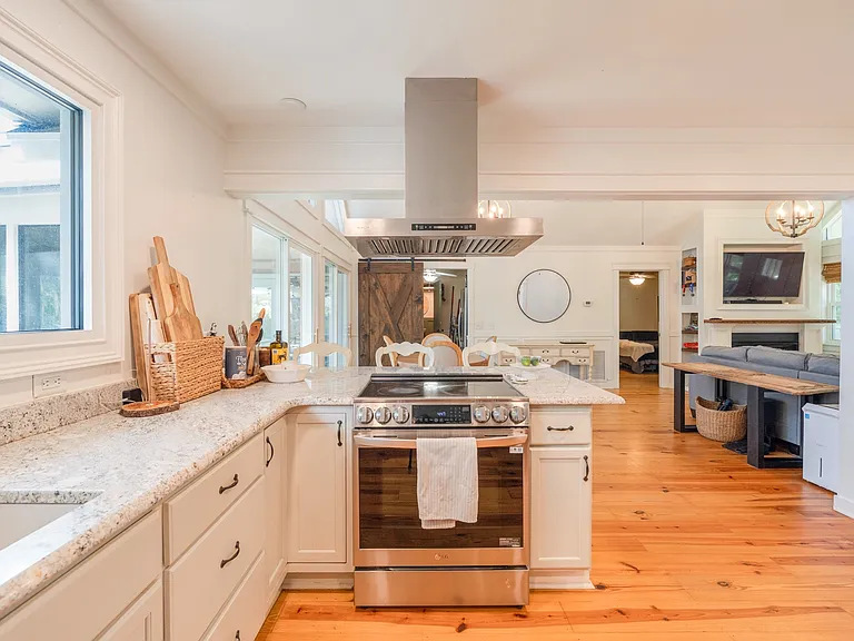 307 Doe Run Cir — Photo 128