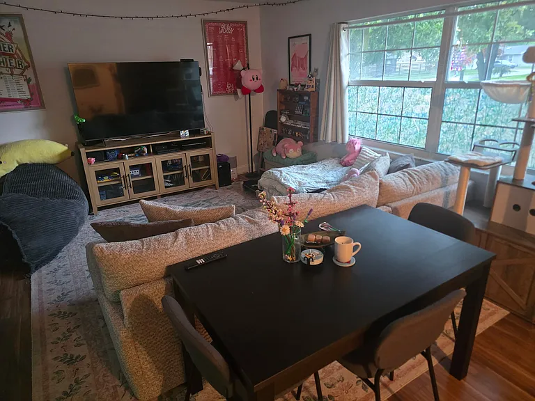2437 Eastbrook Blvd — Photo 8