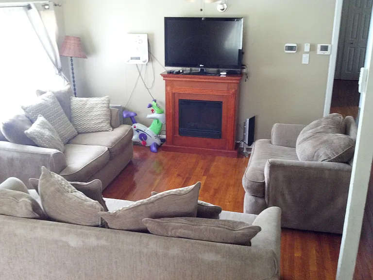 14 Roosevelt Ave — Photo 14