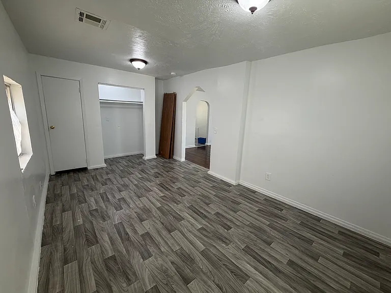 1542 N Estelle Ave — Photo 10