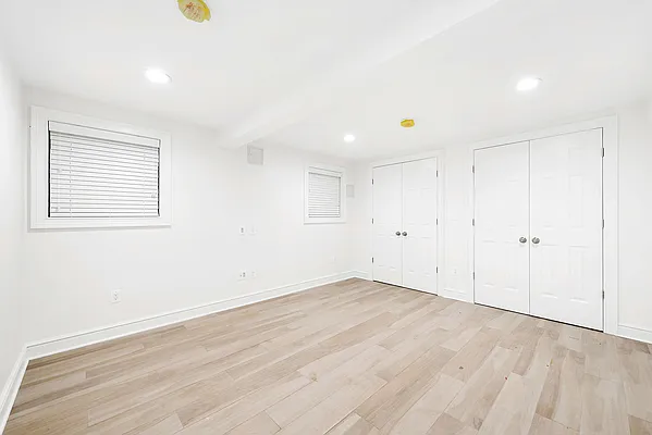 Rented by Compass | media 30