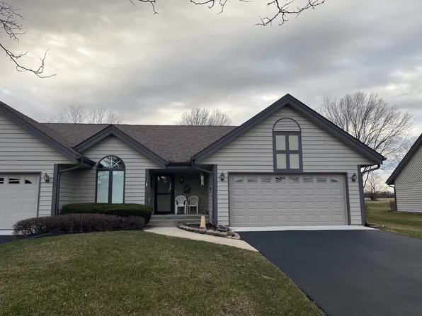 6151 Palo Verde Dr, Rockford, IL 61114