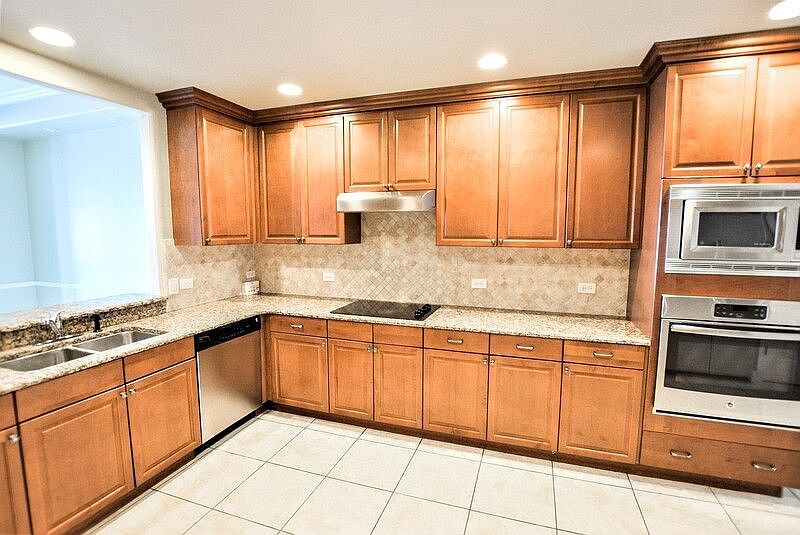 1st image of 8743 The Esplanade APT 26