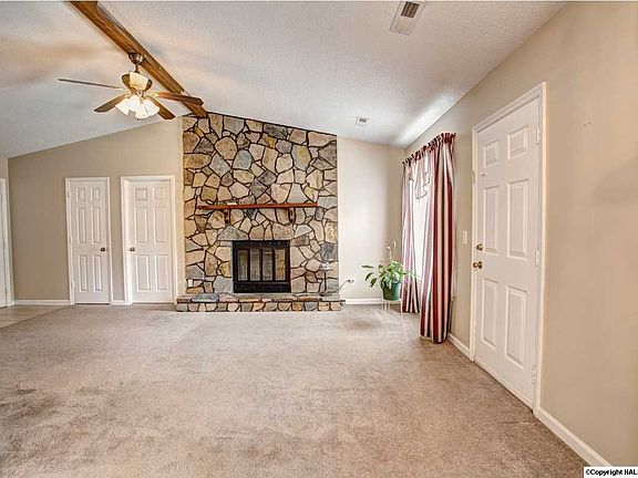 4th image of 211 S Elton Cir