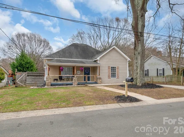 41 Selma Dr, Mooresville, NC 28115