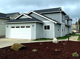624 E St #102, Blaine, WA 98230