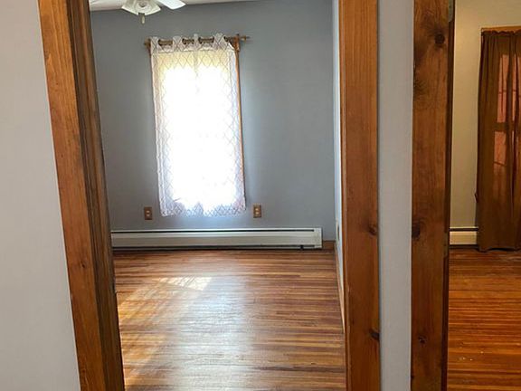 3rd image of 138 Main St Floor 1