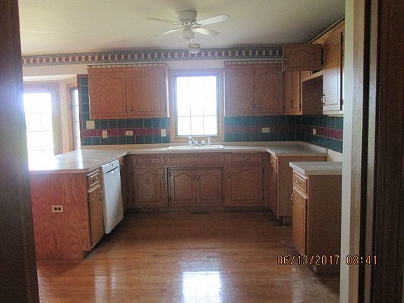 4th image of 19536 Edgebrook Ln
