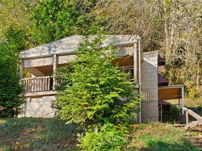 895 Valley Rd, Ambridge, PA, 15003