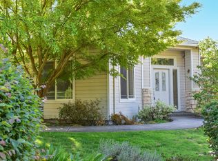2914 Farmington Ave, Medford, OR 97504