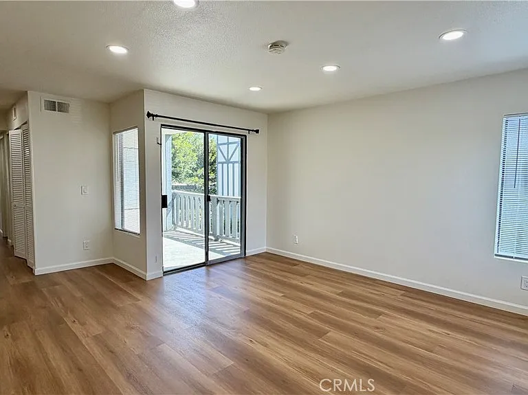 3044 W Cheryllyn Ln — Photo 10