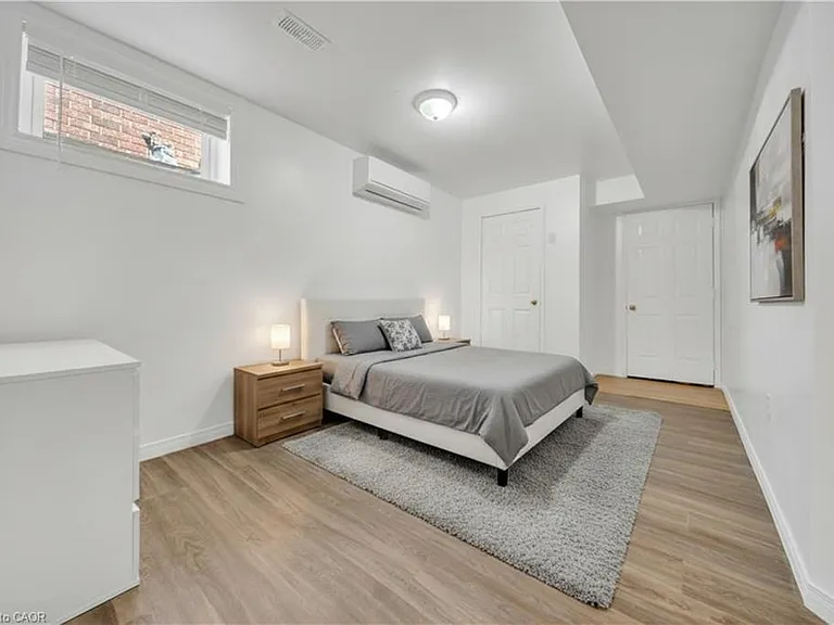 347 Keewatin Ave #LOWER — Photo 9