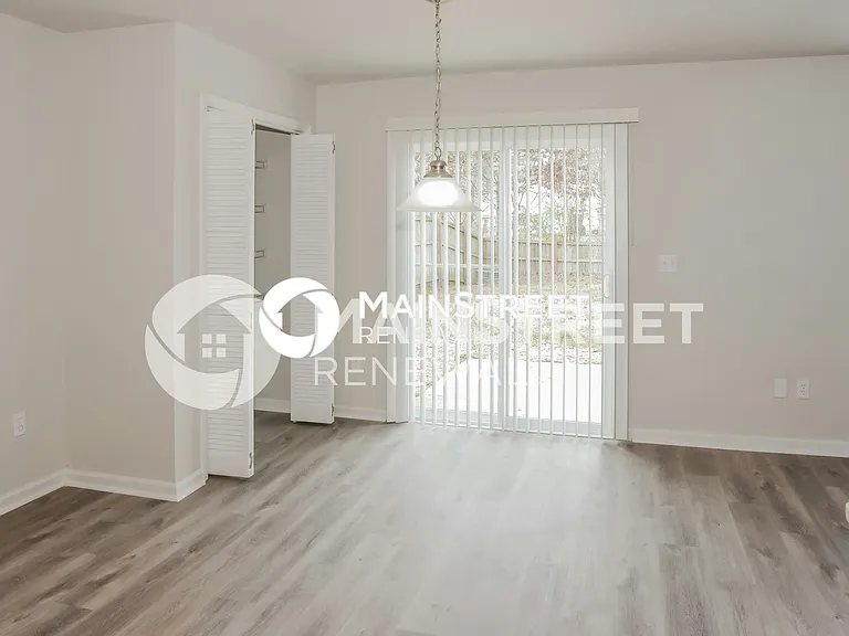 WM - Breakfast Nook