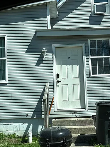 1400 E 5th St Photo 1