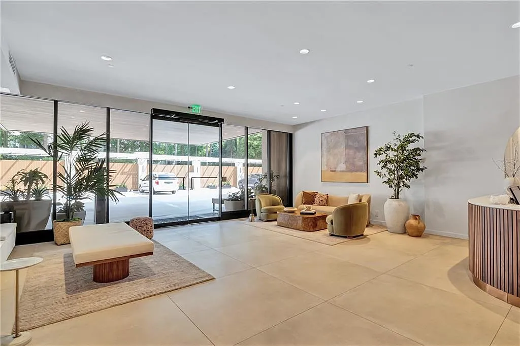 2460 Peachtree Rd — Photo 3