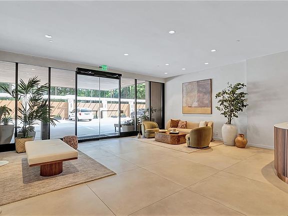 3rd image of 2460 Peachtree Rd #1513