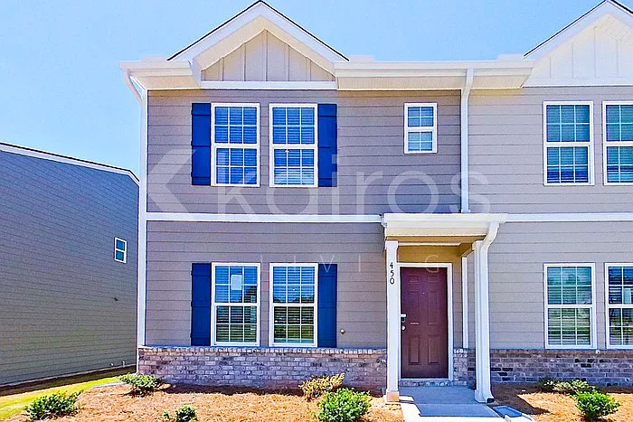 450 Hawthorn Trl