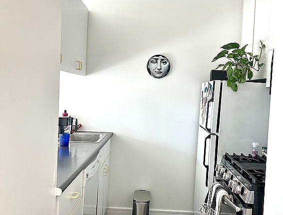 3rd image of 360 E 88th St APT 10A