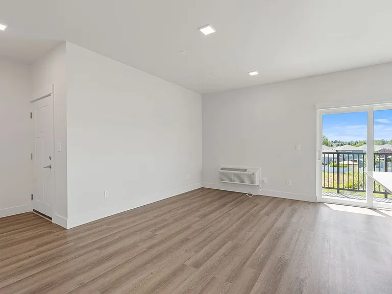 Fairways Apartments — Photo 44