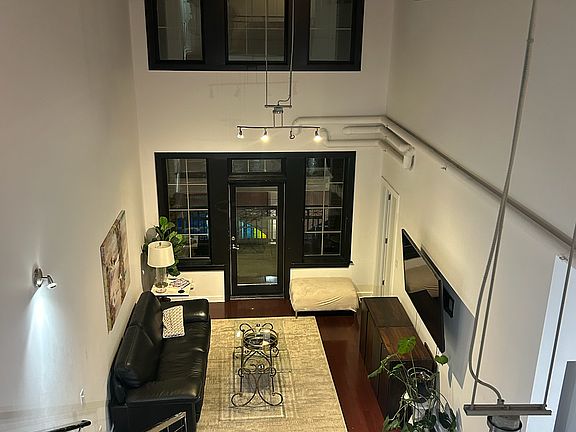 3rd image of 264 19th St NW