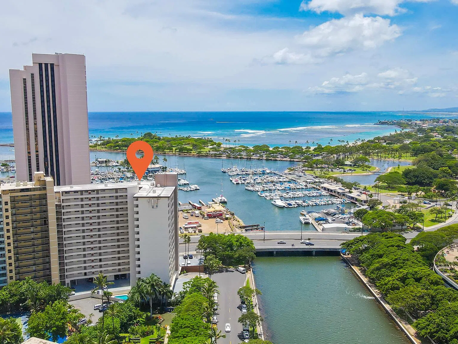 1676 Ala Moana Blvd — Photo 4