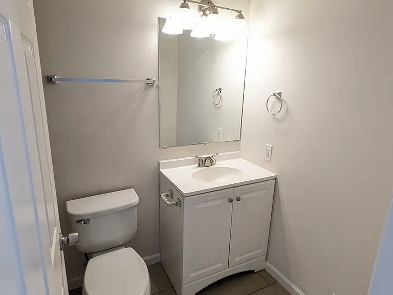 1390 David Ln — Photo 18