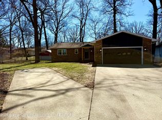 1613 Shady Oak Ln, Lansing, MI 48906