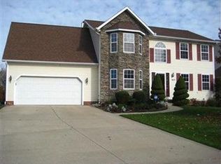 38675 N Bay Dr, Willoughby, OH 44094