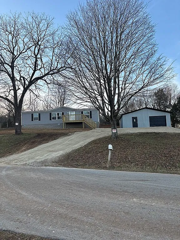 1293 Melrose Rd photo 1