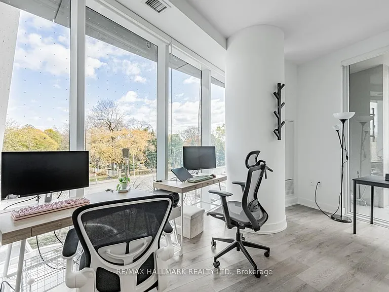 585 Bloor St E #318 — Photo 43