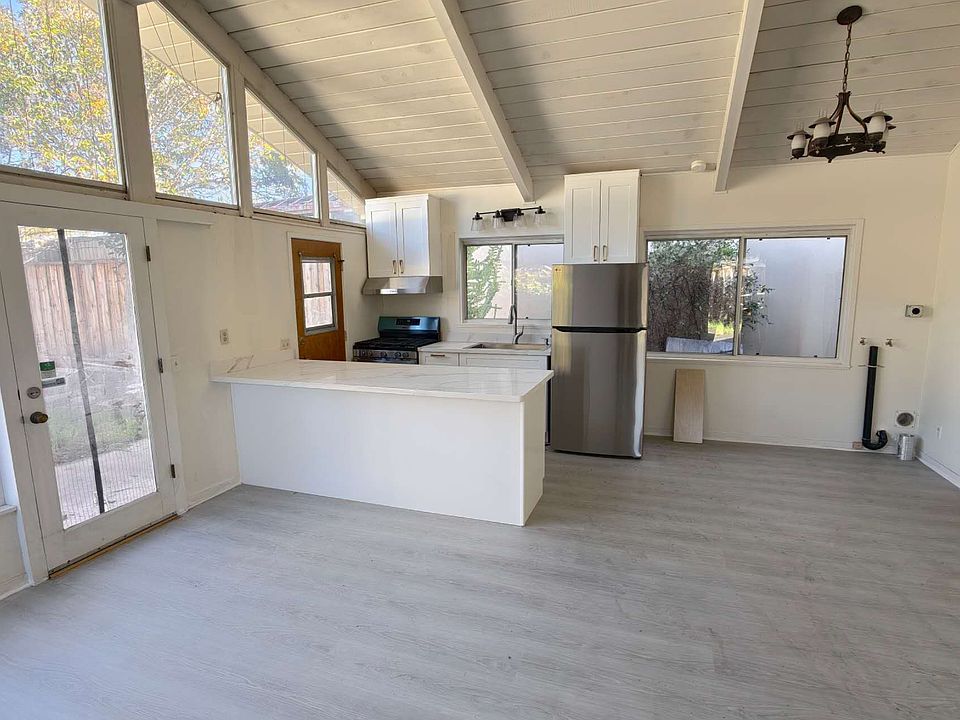 1st image of 2145 Park Blvd