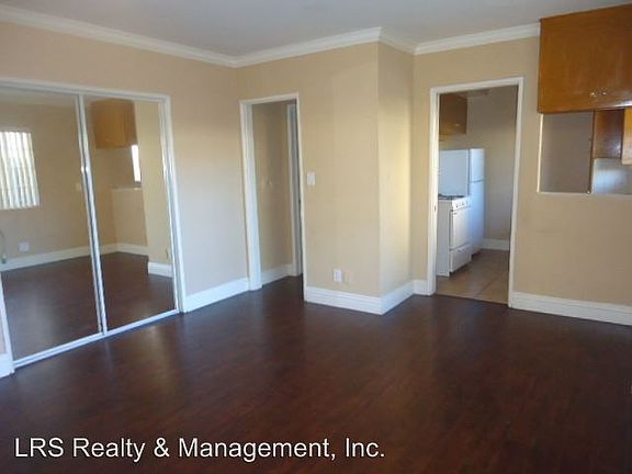 2nd image of 18325 Malden St APT 03