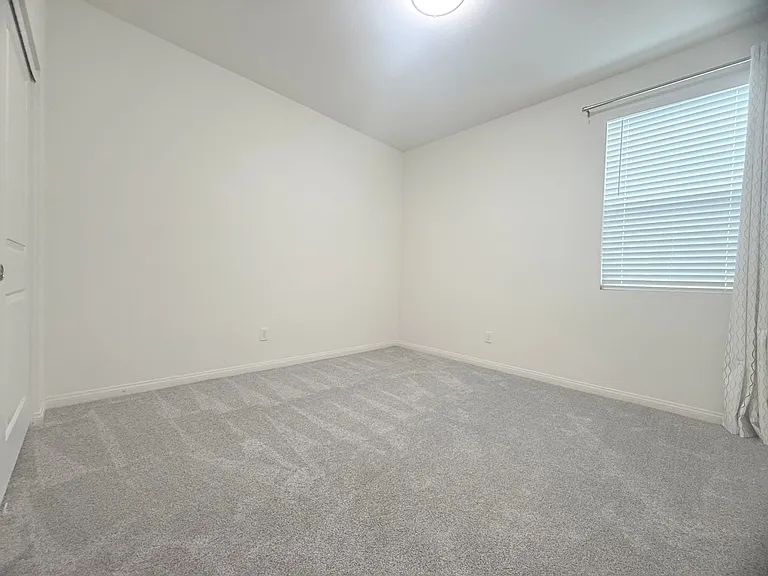 7659 W Mistral Ave — Photo 2