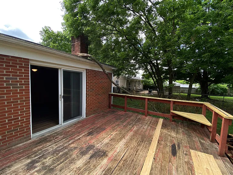 237 Vanderbilt Dr — Photo 30