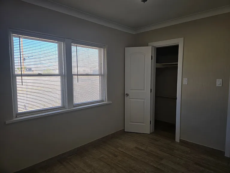 529 W Church Ave — Photo 6