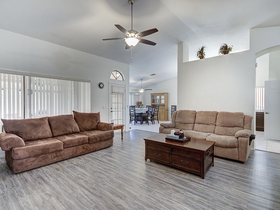 1st image of 9850 W Escuda Dr