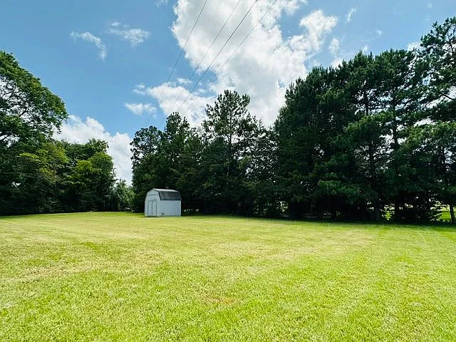 1470 FM 2712 — Photo 25