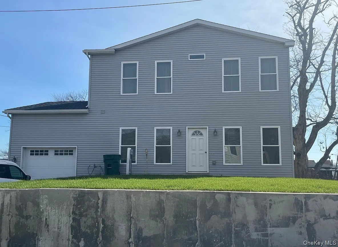 3 bed, 2.5 bath, 2100 sqft, $4,500 — Photo 1