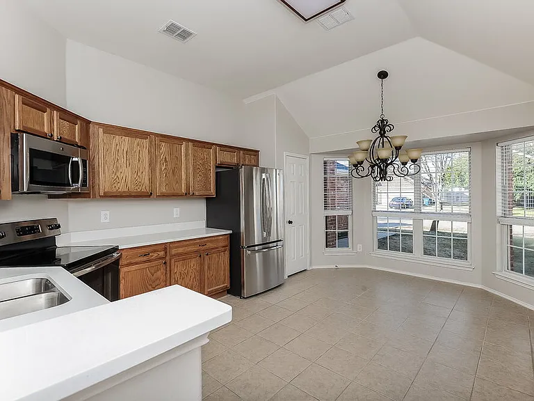 320 Foreston Dr — Photo 7