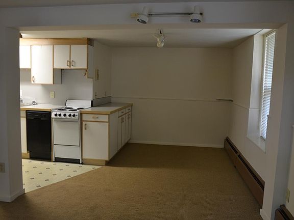 Living Room/Kitchen