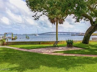 1587 Pineapple Ave, Melbourne, FL 32935