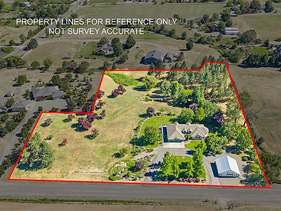 2nd image of 3939 Tami Ln