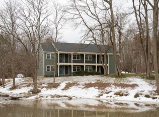 126 Cricketbrook Ave, Dover, NH 03820